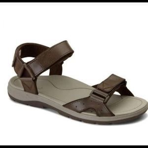 NEW Vionic Brown Canoe Leo Sandal Size 7